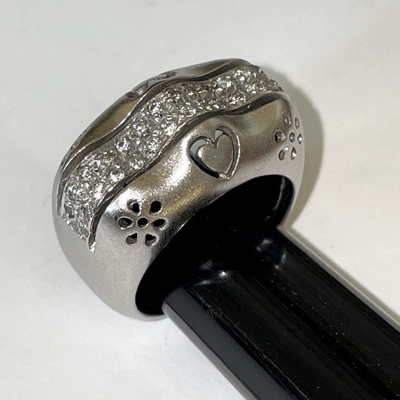 Solid Heavy Real 14K REAL White Gold Modern Hearts Flowers Bold Ring - Picture 7 of 17